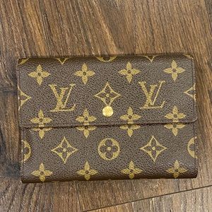 Authentic Vintage Louis Vuitton Monogram Wallet